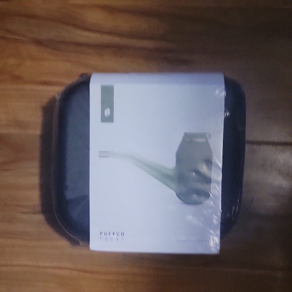 Proxy - Sleek Black Design